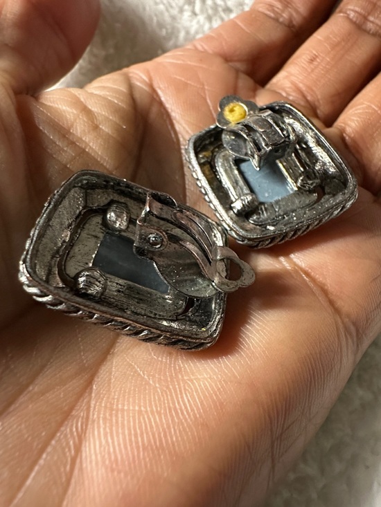 Vintage Silver-Tone Clear Crystal Square Clip-On Earrings-little wear and tear - Picture 2 of 7